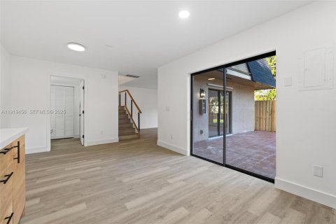 Condo in Miami, Florida, 2 bedrooms № 1982031 - photo 12