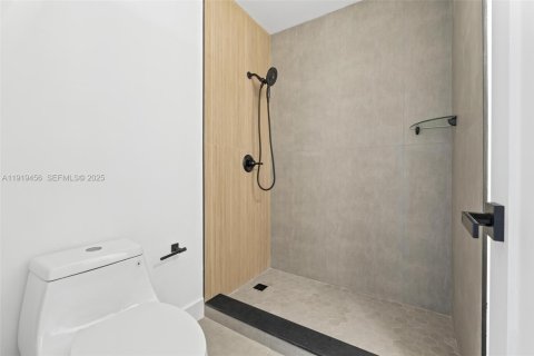 Condo in Miami, Florida, 2 bedrooms № 1982031 - photo 26