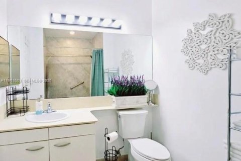 Condominio en alquiler en Hallandale Beach, Florida, 1 dormitorio, 70.61 m2 № 2025626 - foto 22