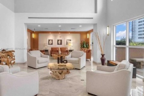 Condominio en alquiler en Hallandale Beach, Florida, 1 dormitorio, 70.61 m2 № 2025626 - foto 24