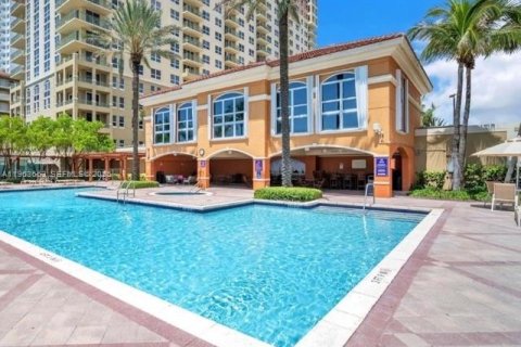 Condominio en alquiler en Hallandale Beach, Florida, 1 dormitorio, 70.61 m2 № 2025626 - foto 7