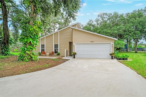 Casa en Bradenton, Florida 3 dormitorios, 147.16 m2 № 2381039