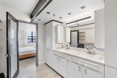 Copropriété à vendre à Oakland Park, Floride: 2 chambres, 120.77 m2 № 2154806 - photo 26