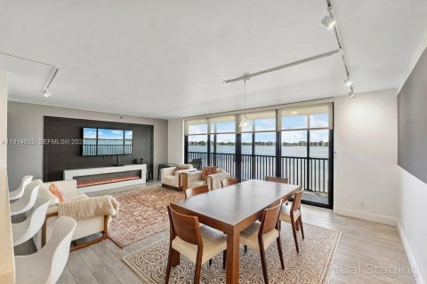 Condo à Oakland Park, Floride, 2 chambres № 2154806