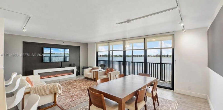 Condo à Oakland Park, Floride, 2 chambres № 2154806