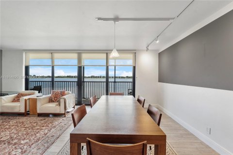 Copropriété à vendre à Oakland Park, Floride: 2 chambres, 120.77 m2 № 2154806 - photo 6