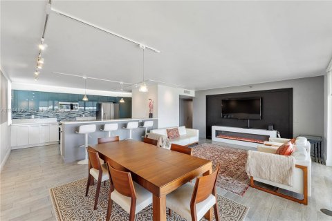 Copropriété à vendre à Oakland Park, Floride: 2 chambres, 120.77 m2 № 2154806 - photo 5