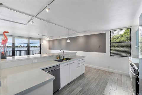 Copropriété à vendre à Oakland Park, Floride: 2 chambres, 120.77 m2 № 2154806 - photo 14