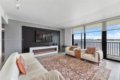Copropriété à vendre à Oakland Park, Floride: 2 chambres, 120.77 m2 № 2154806 - photo 8
