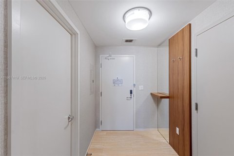 Condo in Fort Lauderdale, Florida, 1 bedroom  № 2029676 - photo 16