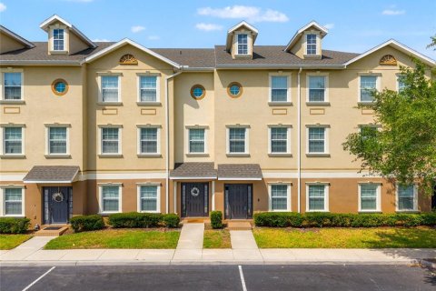 Adosado en venta en Tampa, Florida, 4 dormitorios, 224.45 m2 № 1649169 - foto 1