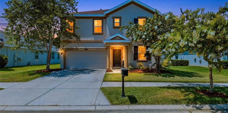 Villa ou maison à CONNERTON
à Land O' Lakes, Floride 4 chambres, 208.57 m2 № 2198695