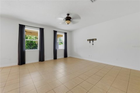 Villa ou maison à vendre à Land O' Lakes, Floride: 4 chambres, 208.57 m2 № 2198695 - photo 10