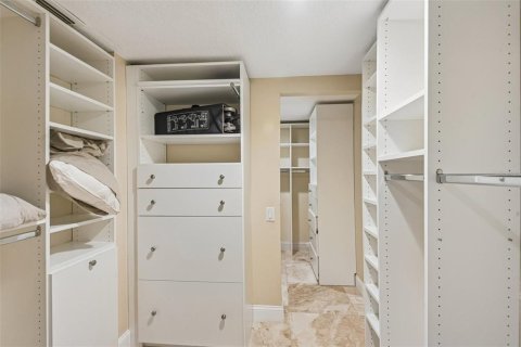 Villa ou maison à vendre à Palm Harbor, Floride: 5 chambres, 417.69 m2 № 2395750 - photo 28