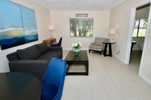 Appartement à louer à Daytona Beach, Floride: 2 chambres, 88.26 m2 № 2329816 - photo 2