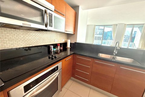 Снять в аренду кондоминиум в Майами, Флорида 2 спальни, 126.63м2, № 1991295 - фото 11