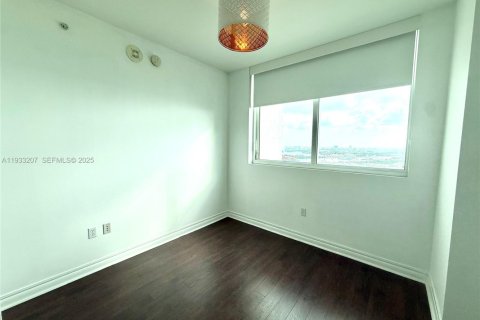 Снять в аренду кондоминиум в Майами, Флорида 2 спальни, 126.63м2, № 1991295 - фото 20