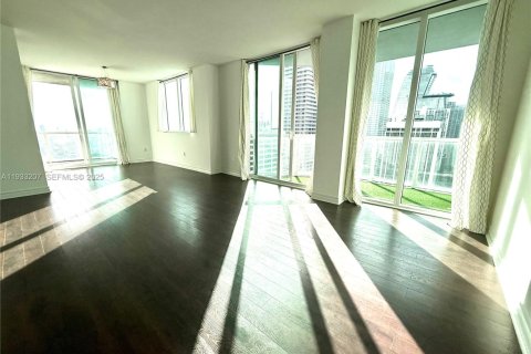 Снять в аренду кондоминиум в Майами, Флорида 2 спальни, 126.63м2, № 1991295 - фото 2