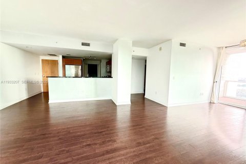 Снять в аренду кондоминиум в Майами, Флорида 2 спальни, 126.63м2, № 1991295 - фото 29