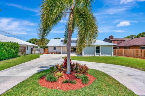 Villa ou maison à louer à Tequesta, Floride: 3 chambres, 155.43 m2 № 2387850 - photo 1