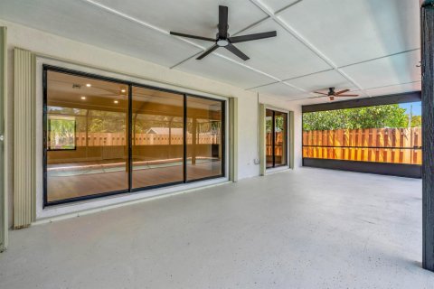 Villa ou maison à louer à Tequesta, Floride: 3 chambres, 155.43 m2 № 2387850 - photo 11