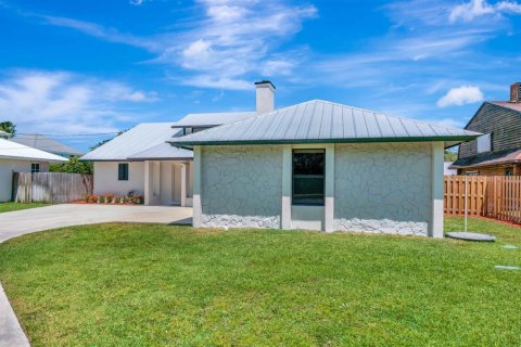 Villa ou maison à louer à Tequesta, Floride: 3 chambres, 155.43 m2 № 2387850 - photo 3