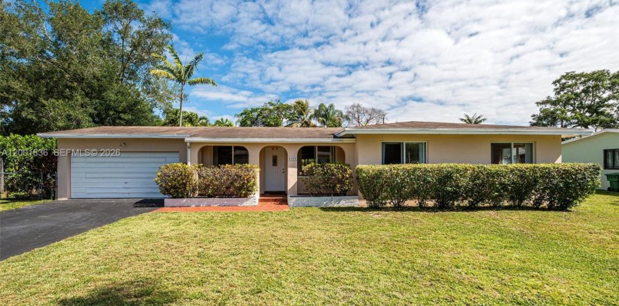 Villa ou maison à Pinecrest, Floride 3 chambres, 150.78 m2 № 2068817