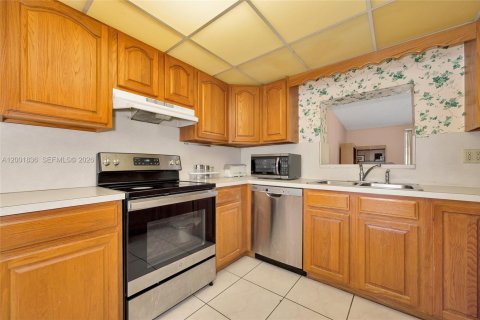 Villa ou maison à vendre à Pinecrest, Floride: 3 chambres, 150.78 m2 № 2068817 - photo 23