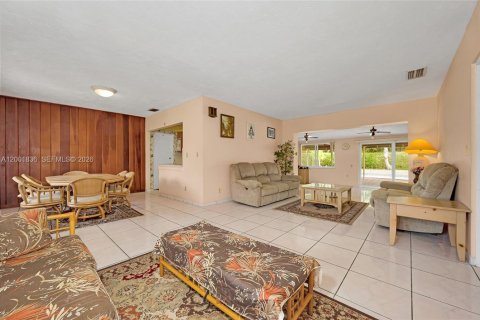 Villa ou maison à vendre à Pinecrest, Floride: 3 chambres, 150.78 m2 № 2068817 - photo 16