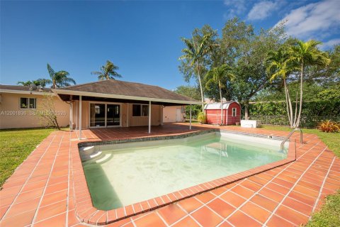 Villa ou maison à vendre à Pinecrest, Floride: 3 chambres, 150.78 m2 № 2068817 - photo 9