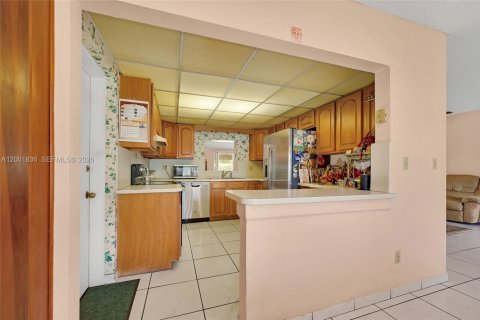 Villa ou maison à vendre à Pinecrest, Floride: 3 chambres, 150.78 m2 № 2068817 - photo 22