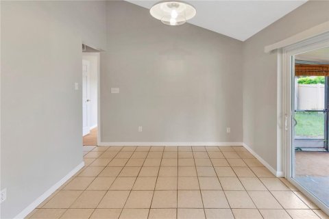 Casa en venta en Brandon, Florida, 3 dormitorios, 106.37 m2 № 1900361 - foto 11