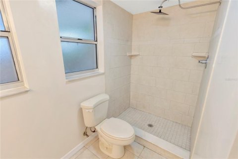 Casa en venta en Brandon, Florida, 3 dormitorios, 106.37 m2 № 1900361 - foto 7