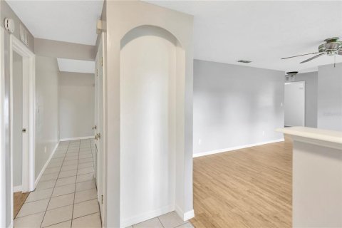 Casa en venta en Brandon, Florida, 3 dormitorios, 106.37 m2 № 1900361 - foto 2