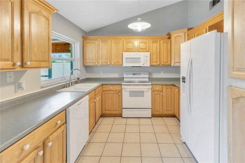Casa en venta en Brandon, Florida, 3 dormitorios, 106.37 m2 № 1900361 - foto 12