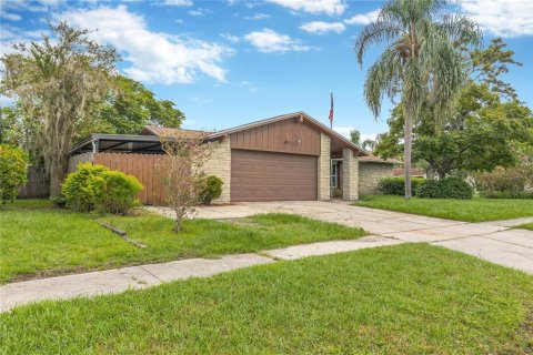 Casa en venta en Brandon, Florida, 3 dormitorios, 106.37 m2 № 1900361 - foto 1
