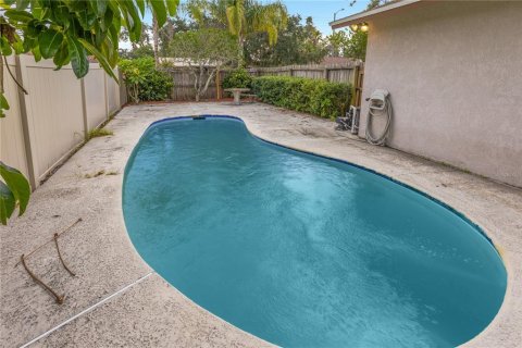 Casa en venta en Brandon, Florida, 3 dormitorios, 106.37 m2 № 1900361 - foto 24
