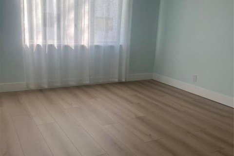Condo in Pompano Beach, Florida, 1 bedroom  № 2250158 - photo 10