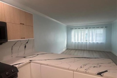 Condo in Pompano Beach, Florida, 1 bedroom  № 2250158 - photo 6