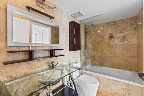 Copropriété à louer à North Bay Village, Floride: 2 chambres, 95.69 m2 № 2042413 - photo 22