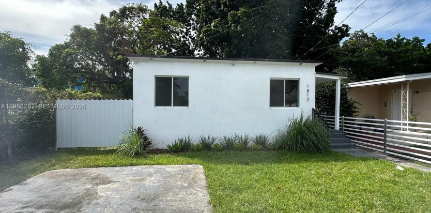 Casa en Miami, Florida 3 dormitorios, 74.32 m2 № 2047898