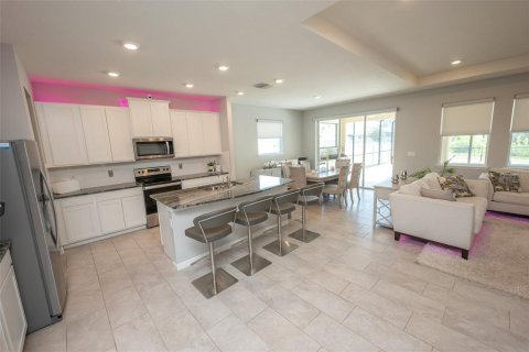 House in Odessa, Florida 4 bedrooms, 307.79 sq.m. № 1805106 - photo 18