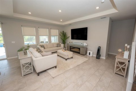 House in Odessa, Florida 4 bedrooms, 307.79 sq.m. № 1805106 - photo 14