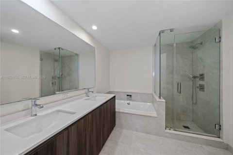 Купить кондоминиум в Майами, Флорида 3 спальни, 187.48м2, № 2046262 - фото 28