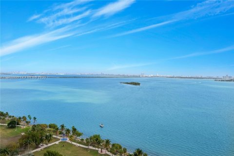 Купить кондоминиум в Майами, Флорида 3 спальни, 187.48м2, № 2046262 - фото 2