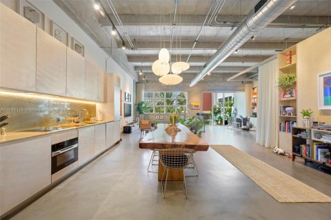 Condominio en venta en Miami, Florida, 1 dormitorio, 111.76 m2 № 1658776 - foto 4
