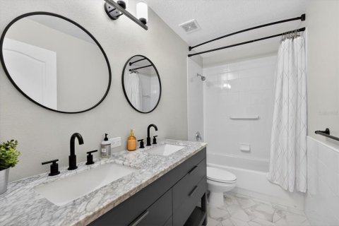 Casa en venta en Tampa, Florida, 3 dormitorios, 192.68 m2 № 2196427 - foto 28