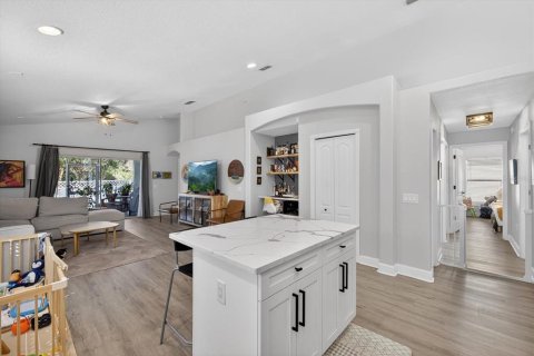 Casa en venta en Tampa, Florida, 3 dormitorios, 192.68 m2 № 2196427 - foto 13