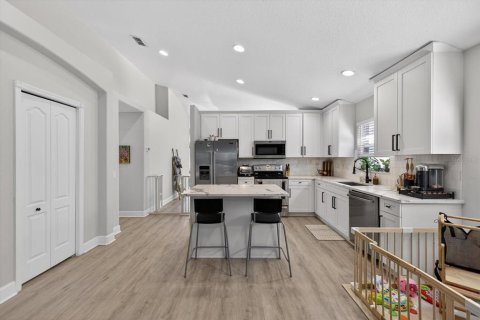 Casa en venta en Tampa, Florida, 3 dormitorios, 192.68 m2 № 2196427 - foto 14