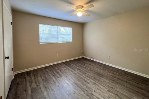 Townhouse in Gainesville, Florida 2 bedrooms, 92.16 sq.m. № 1901102 - photo 17